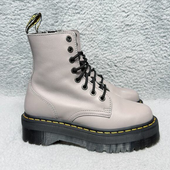 Dr. Martens Jadon III Womens Size 7 Platform Combat Boots Pisa Taupe Leather - Picture 1 of 10
